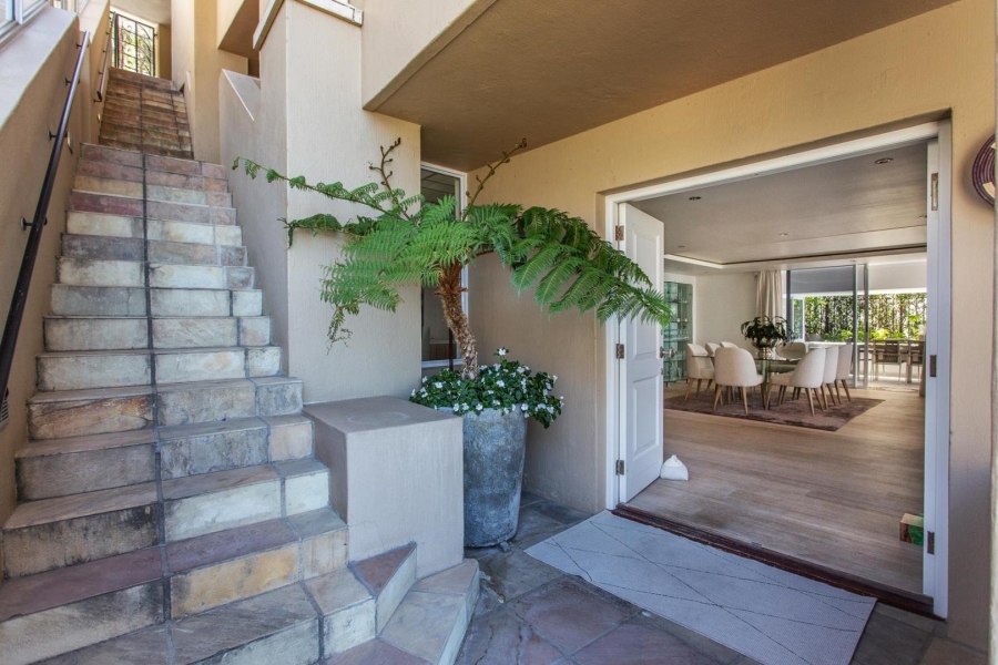 2 Bedroom Property for Sale in Green Point Western Cape